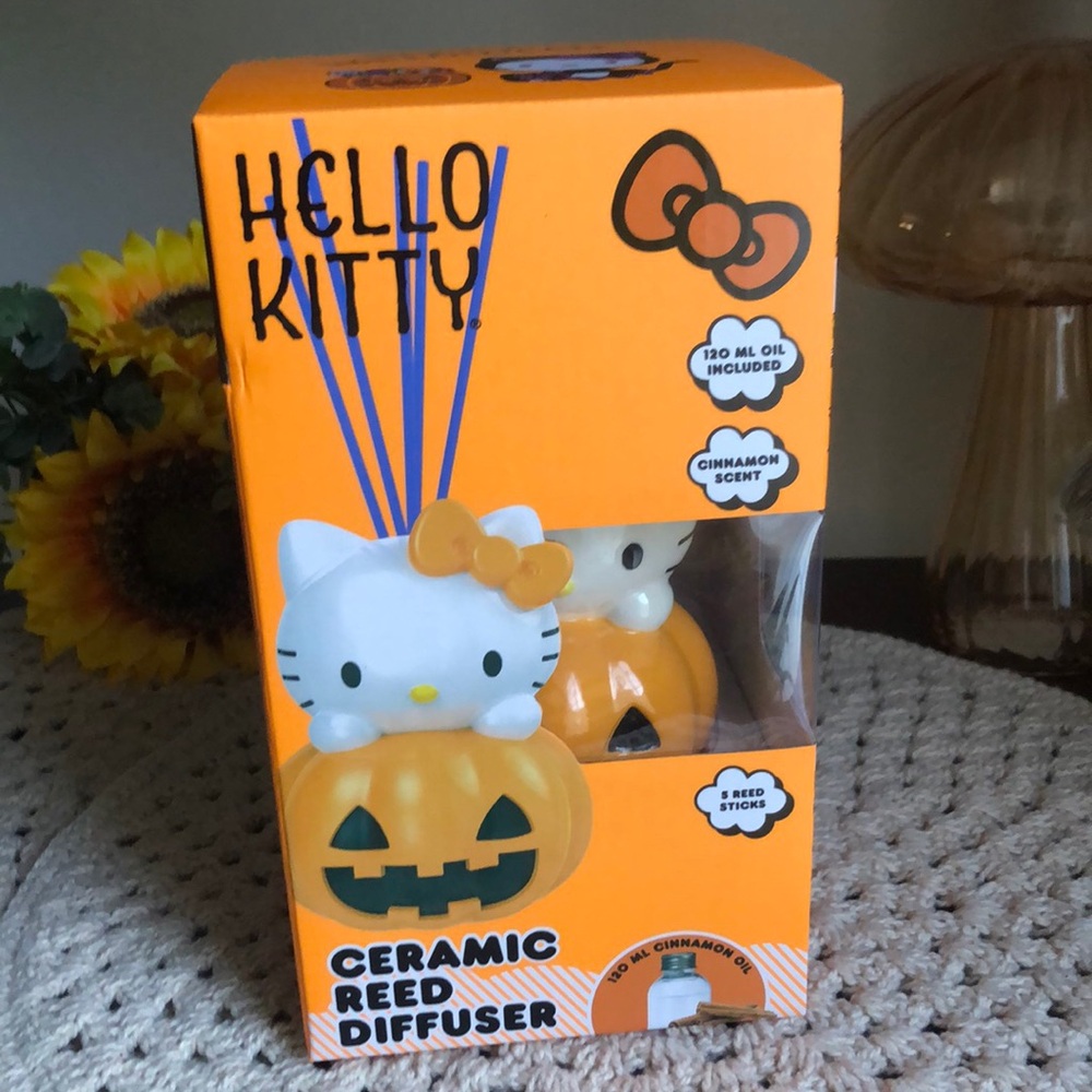 HELLO KITTY Halloween Ceramic Reed Diffuser
